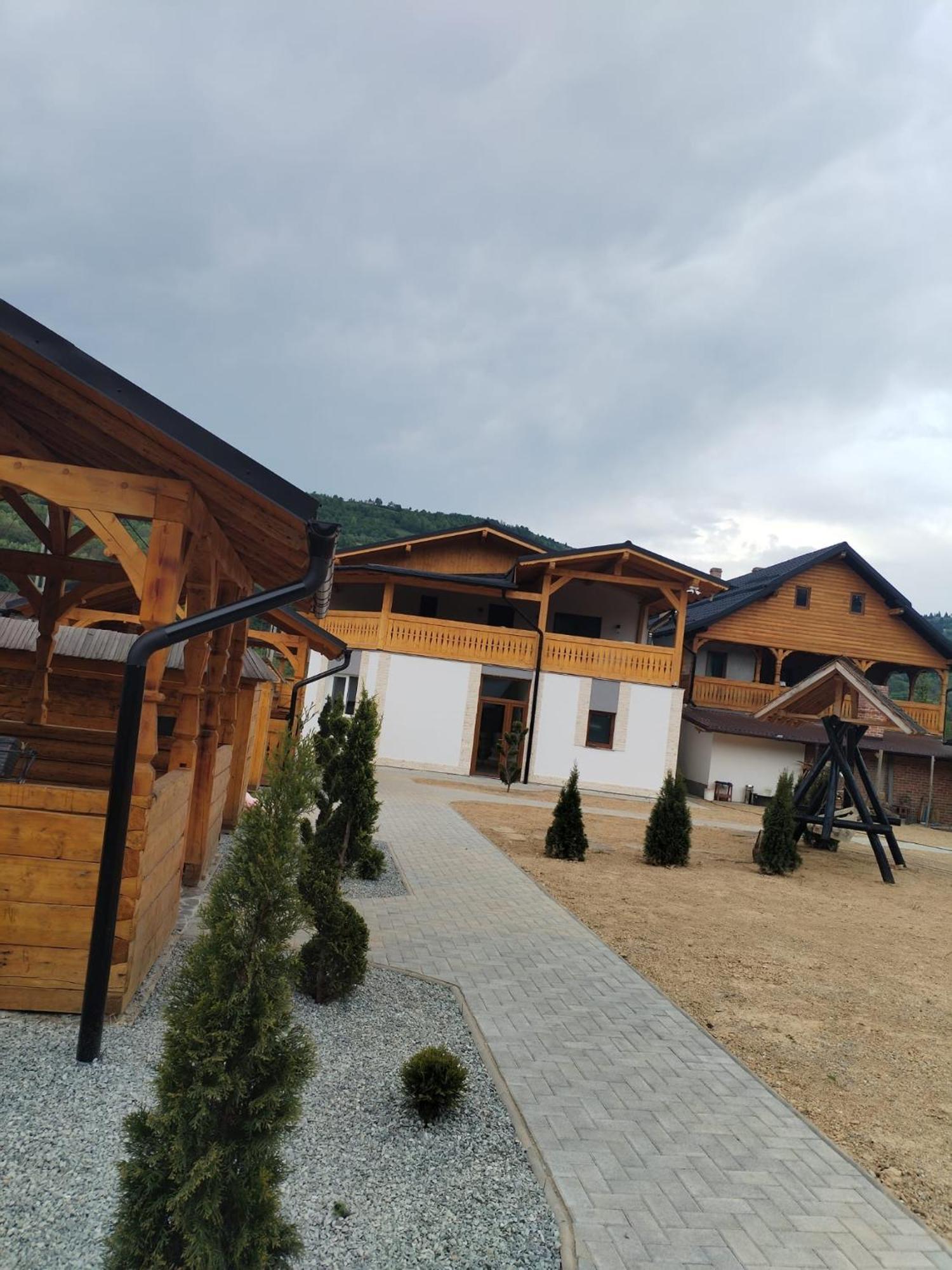 Popasul Din Vale Hotel Moisei Bagian luar foto